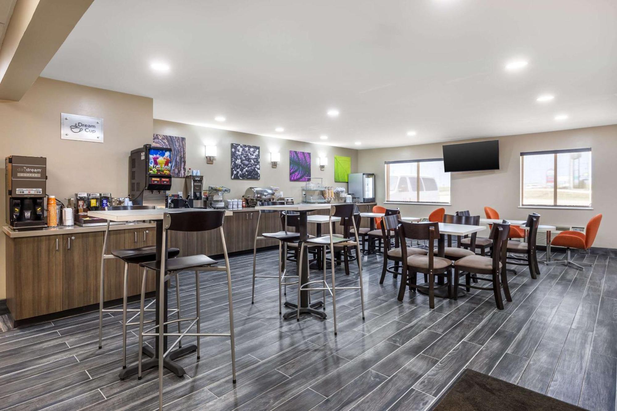 Sleep Inn & Suites Salina I-135 Экстерьер фото