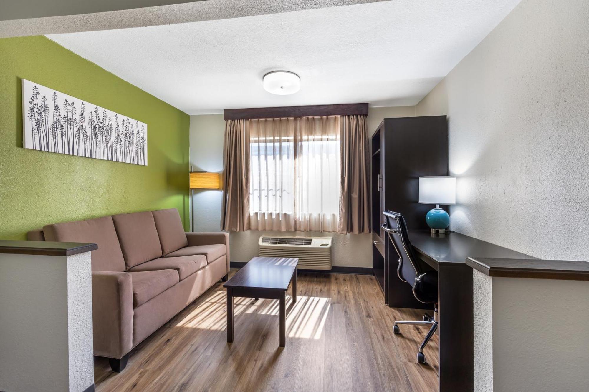 Sleep Inn & Suites Salina I-135 Экстерьер фото