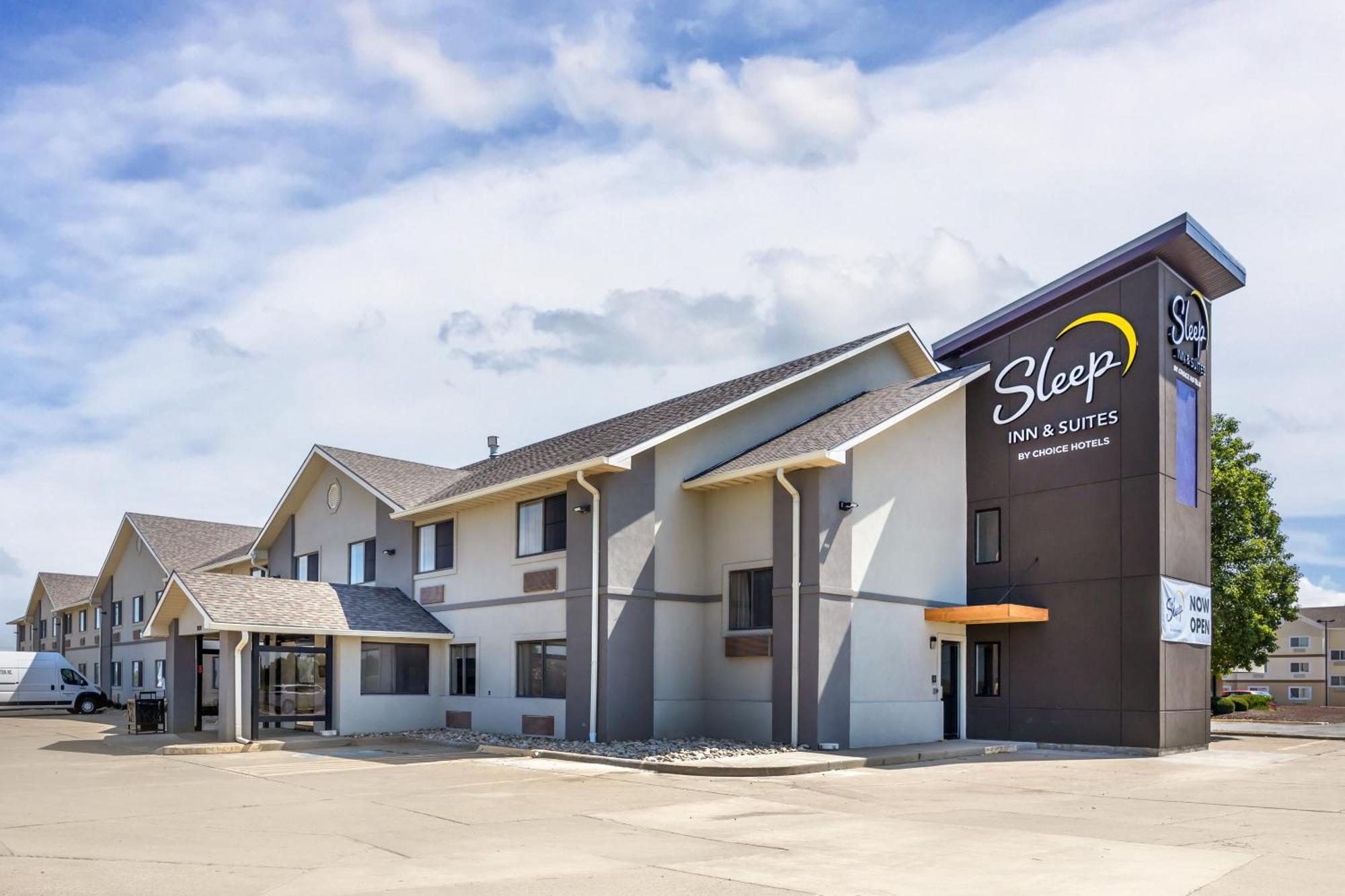 Sleep Inn & Suites Salina I-135 Экстерьер фото