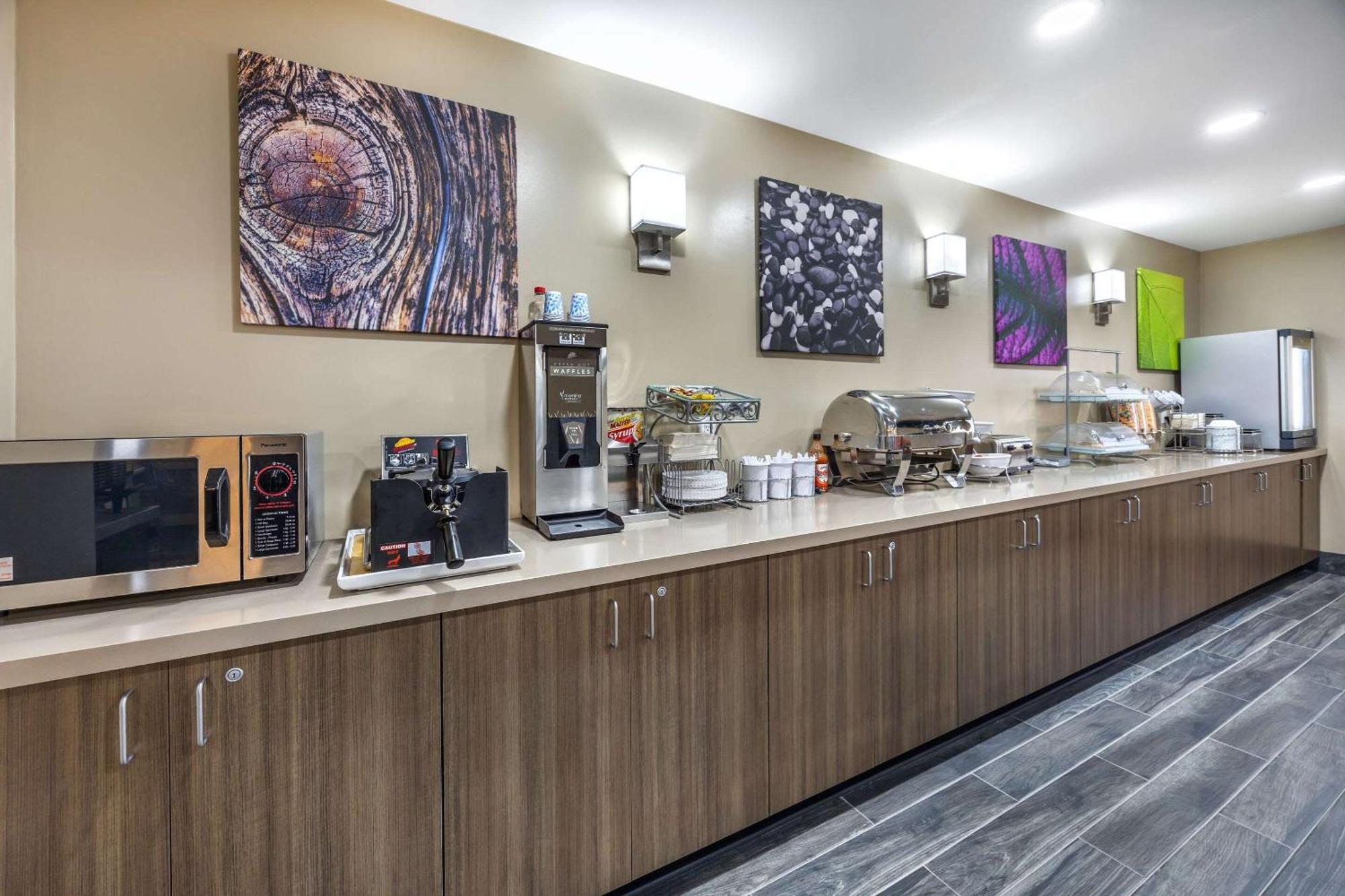 Sleep Inn & Suites Salina I-135 Экстерьер фото
