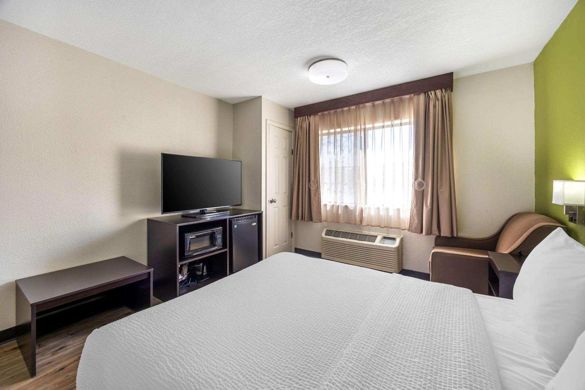 Sleep Inn & Suites Salina I-135 Экстерьер фото