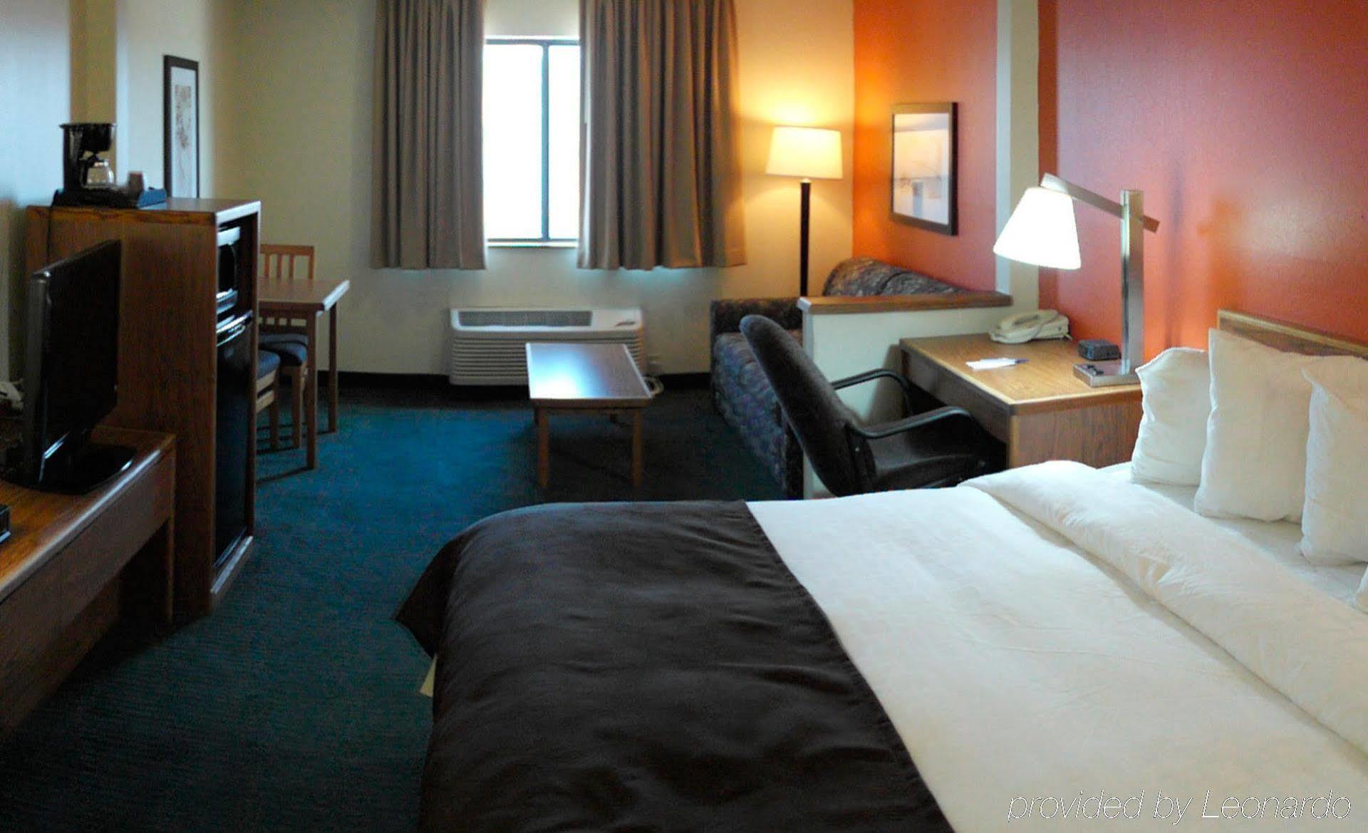 Sleep Inn & Suites Salina I-135 Экстерьер фото