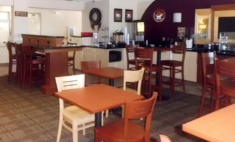 Sleep Inn & Suites Salina I-135 Экстерьер фото
